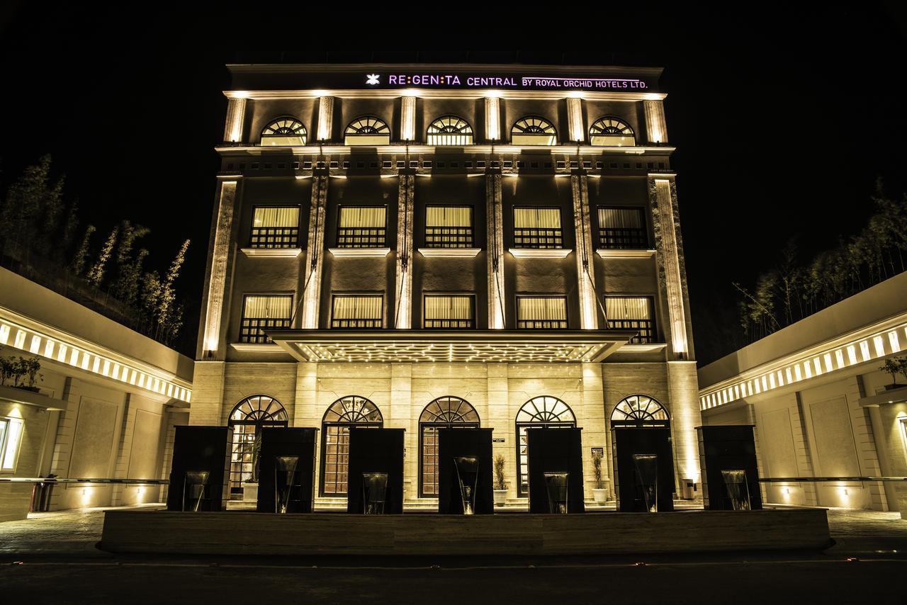 Regenta Central Amritsar Eksteriør billede