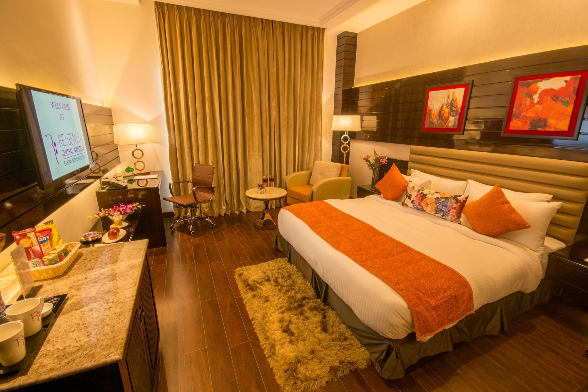 Regenta Central Amritsar Eksteriør billede