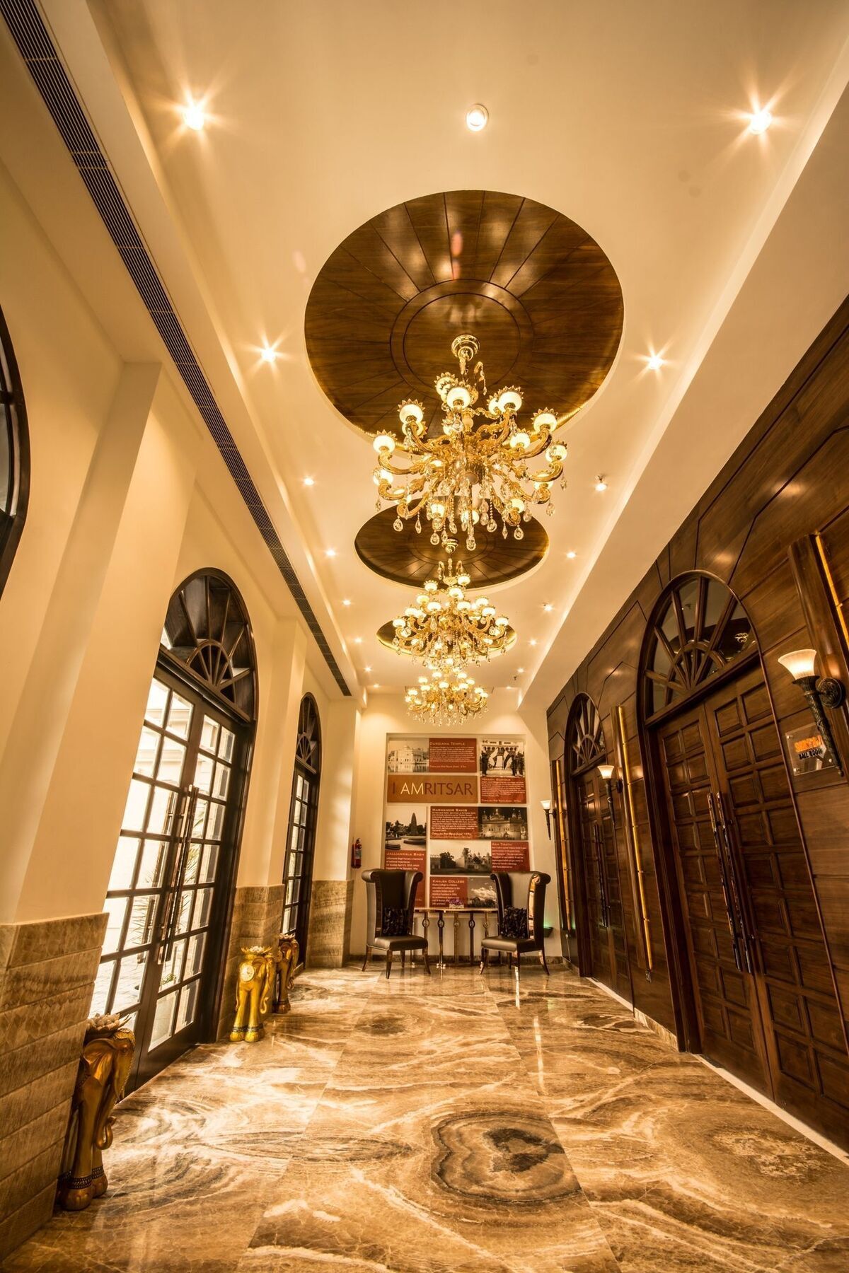 Regenta Central Amritsar Eksteriør billede